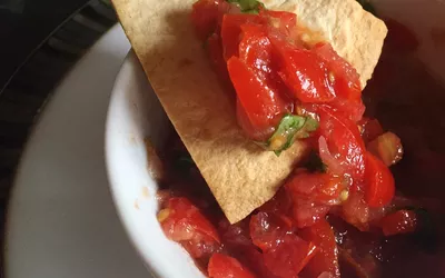 gluten-free salsa with chip