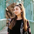 Shannon Ullman Headshot
