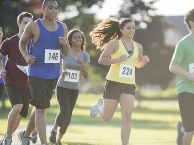 group of runners