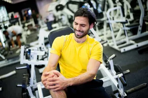 Knee injury in the gym