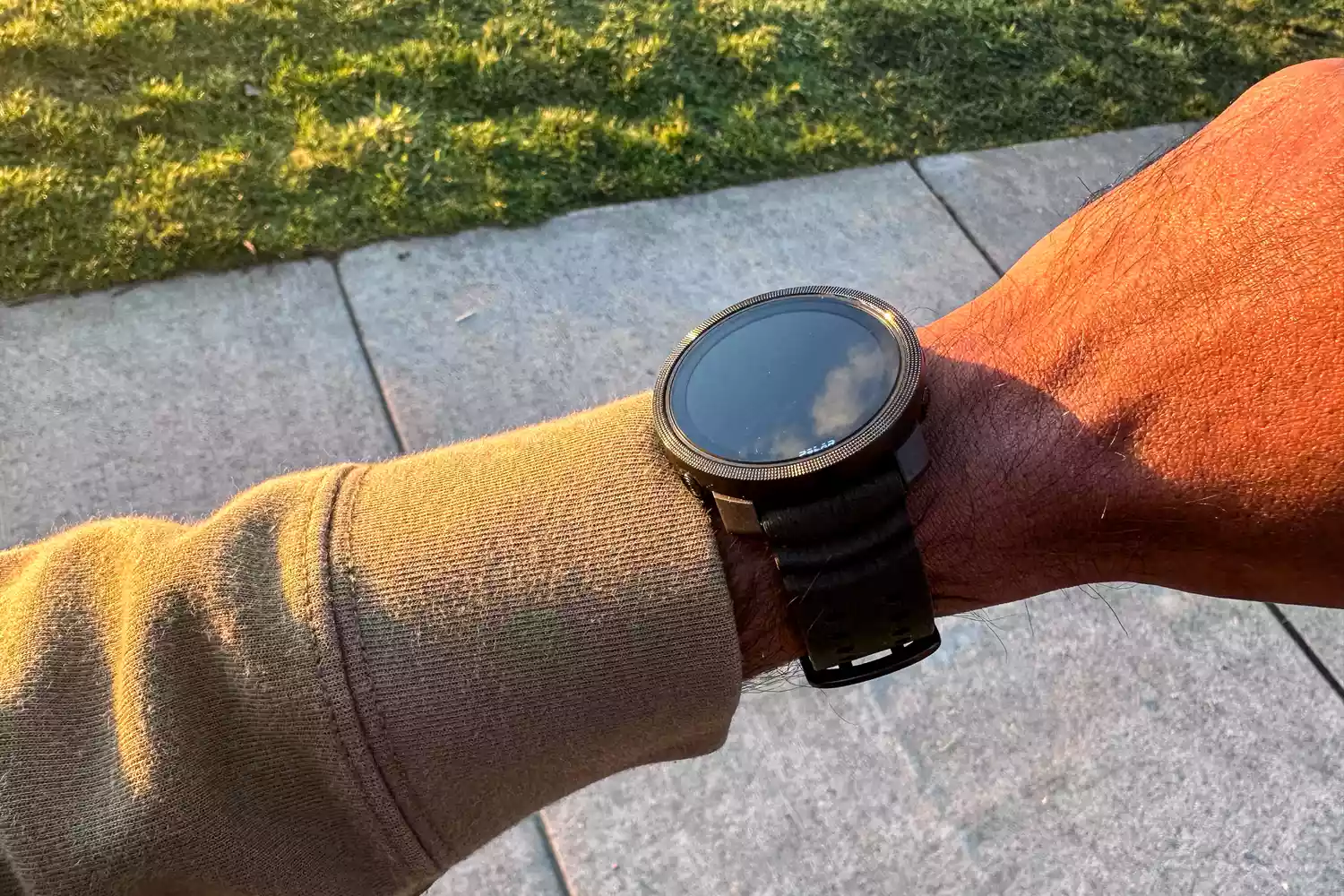 A person wears the Polar Vantage M3 Smart Multi-Sport Watch