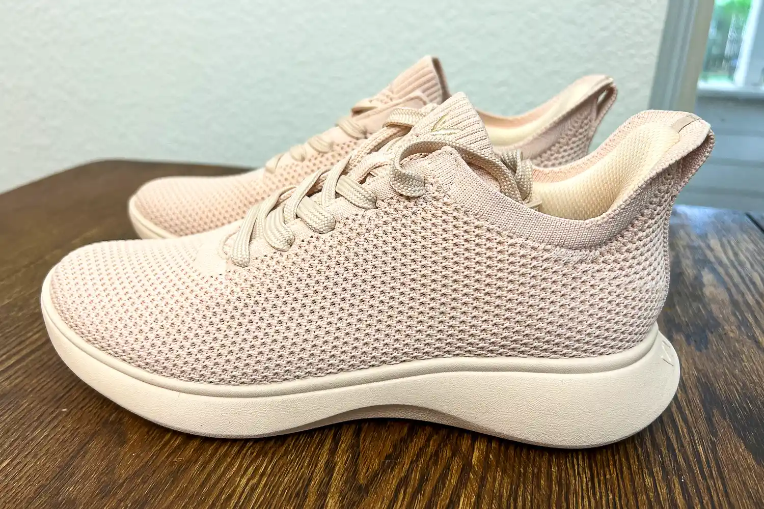 A side view of the Vivaia Unisex Urban Sneaker Sliders